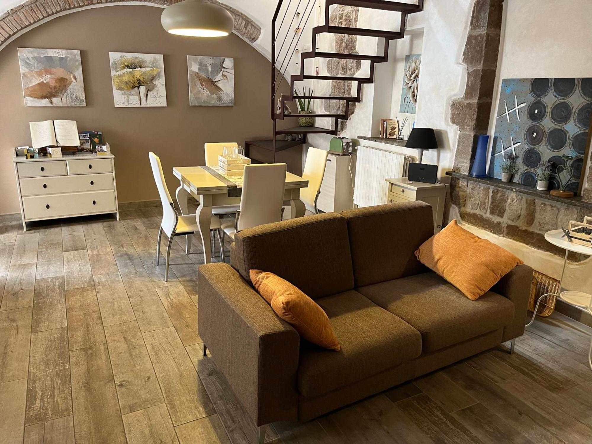 ויטרבו Domus Tuscia Apartments San Faustino Guesthouse מראה חיצוני תמונה